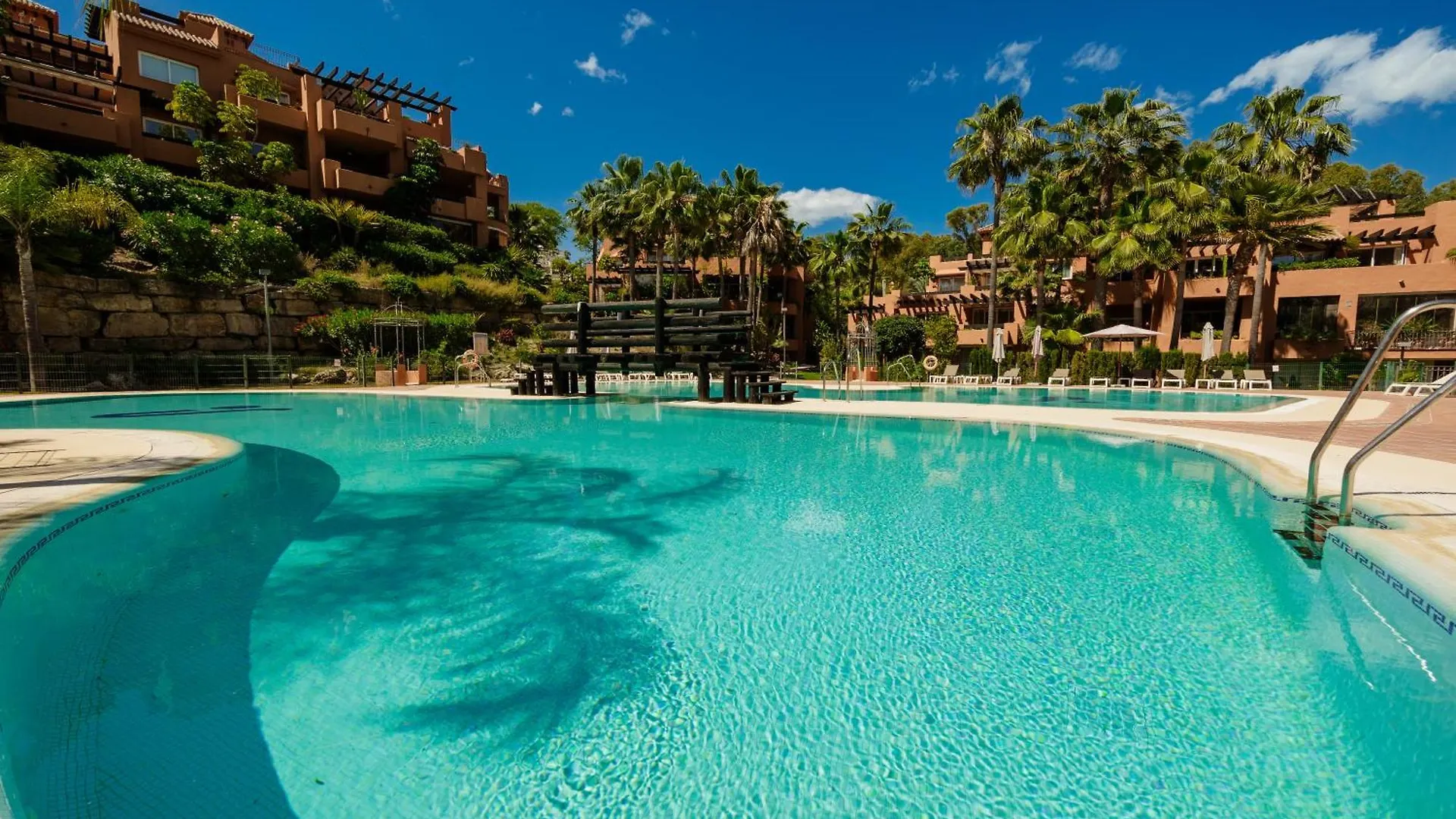 Apartment With Large Terrace, Swimming Pool And Green Areas, Next To Puerto Banus Marbella