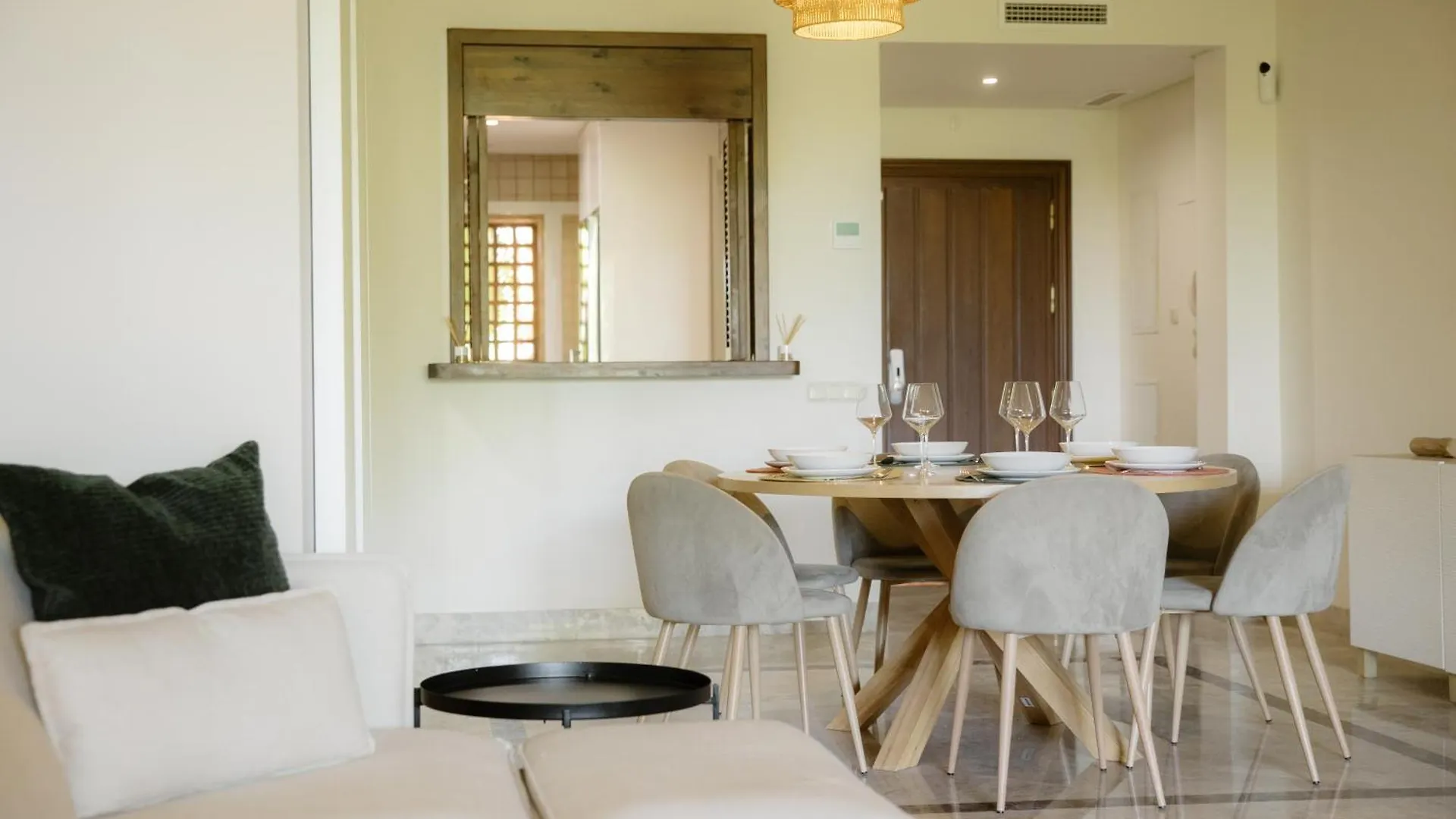 Apartment With Large Terrace, Swimming Pool And Green Areas, Next To Puerto Banus Marbella
